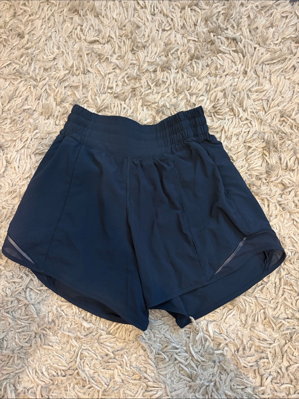 lulu-lemon Navy Hotty hot HR 4” Size 2